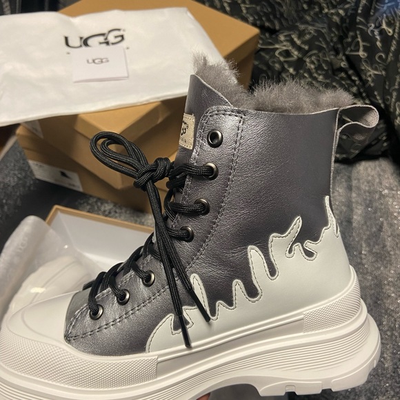 Ugg boots - Picture 3 of 5